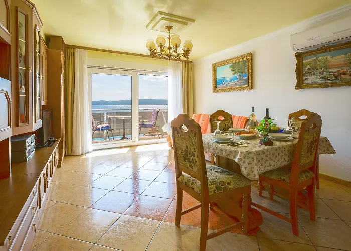 Direkt An Der Promenade Und Kostenlose Ausfluege Apartman Selce