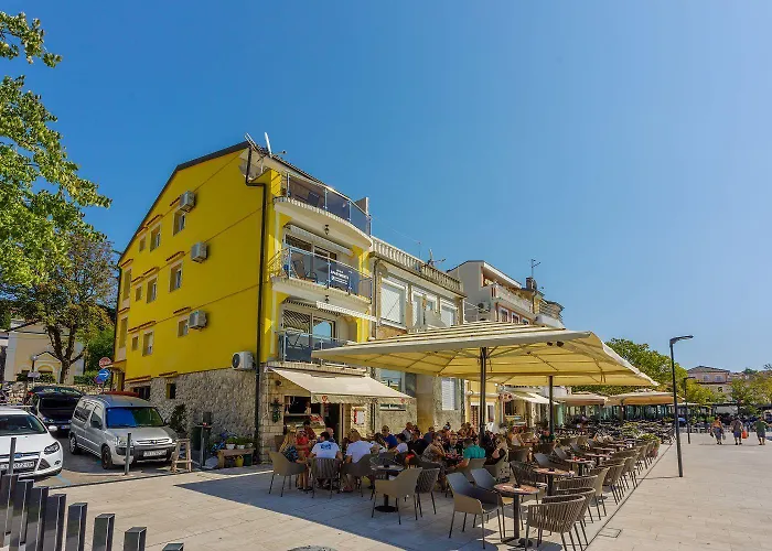 Direkt An Der Promenade Und Kostenlose Ausfluege * Selce
